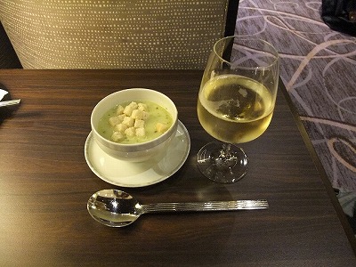 Airport lounge - Singapore airport<BR>Singapore airlines Silver Kris lounge (terminal2)